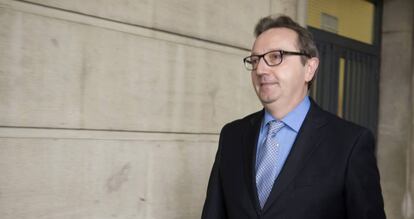 El exconsejero de Empleo andaluz Manuel Recio, a su llegada para declarar como investigado ante la juez María Núñez Bolaños en la pieza de los cursos de formación de Ángel Ojeda.
