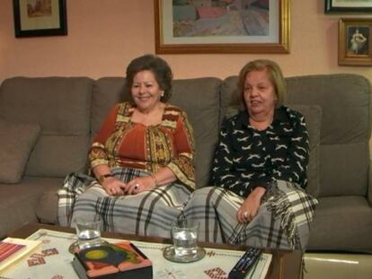 Santi y Petri, amigas y conocidas.