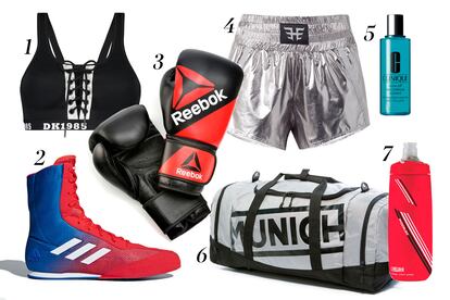 1. Top deportivo de Hunkemoller (37,99 euros). 2. Botas de boxeo bicolores de Adidas (c.p.v). 3. Guantes de boxeo de piel de Reebok (149,95 euros). 4. Shorts metalizados de Heroine Sport  (182 euros). 5. Desmaquillador rápido de ojos Rinse Off Eye Makeup Solvent de Clinique a la venta en El Corte Ingles (25,50 euros) 6. Bolsa de deporte de Munich (c.p.v). 7. Bidón de agua de Camelbak modelo Podium en color rojo de 0.65L (10,45 euros).