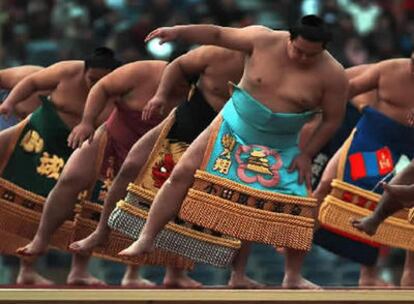 La comida típica que toman los luchadores de sumo es el 'chankonobe'