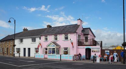 Una de las típicas y coquetas casas de Ardmore convertida en un negocio de helados y souvenirs de playa.