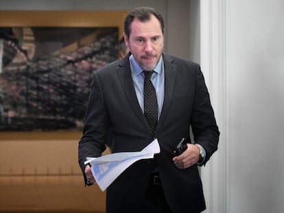 El ministro de Transportes, Óscar Puente, el 31 de octubre en la sede del departamento, en Madrid.