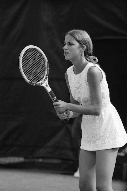 Chris Evert durante un partido del U. S. Open 1971 con otra versión del vestido.