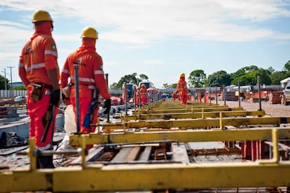 Obra do VLT de Cuiab&aacute;, em 2014. Essa foi uma das que tiveram irregularidades na Copa.