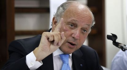 El ministro franc&eacute;s de Exteriores, Laurent Fabius, este lunes en Dhaka (Bangladesh). 