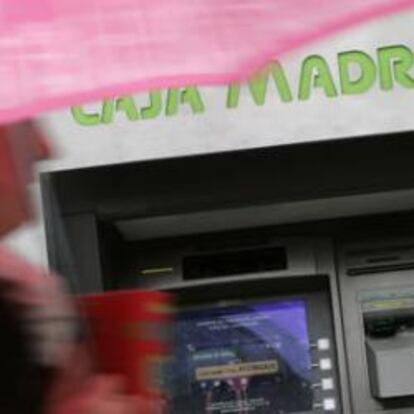 Caja Madrid gana más con los depósitos.