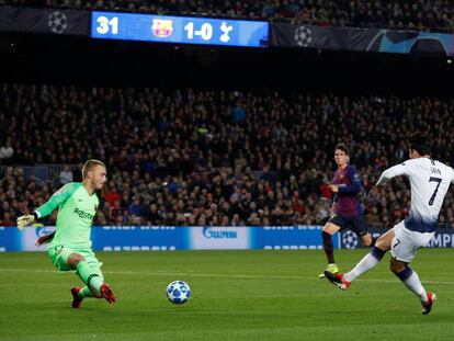 Cillessen detiene un disparo de Son en el Barcelona-Tottenham.