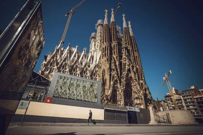 Façana del Naixement de la Sagrada Família, tancada al públic.