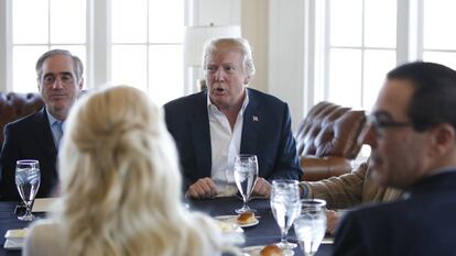 Trump, el sábado, en un almuerzo con miembros de su gobierno