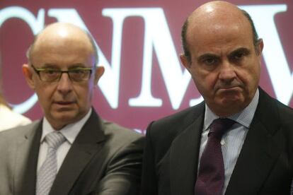 El Ministro de Hacienda, Cristobal Montoro, y el de Economía, Luis de Guindos.
