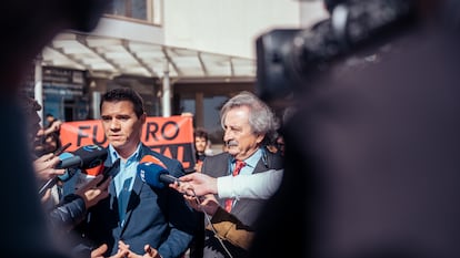 El secretario general de Jupol, Aarón Rivero, hace declaraciones a los medios el pasado 13 de abril ante los juzgados de Plaza de Castilla.