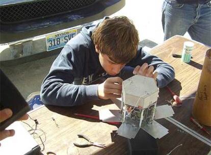 Jóvenes Científicos de Vigo prepararon en 2006 el lanzamiento de un minisatélite en el desierto de Nevada (EE UU).