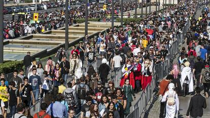 Asistentes al Sal&oacute;n del Manga de Barcelona, ayer. 