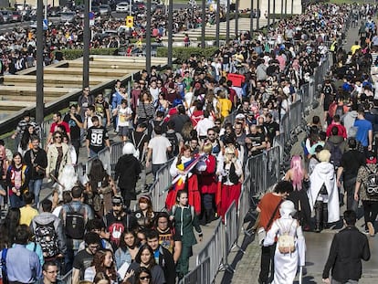 Asistentes al Sal&oacute;n del Manga de Barcelona, ayer. 