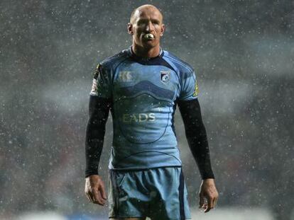 Gareth Thomas, com a camiseta dos Cardiff Blues, em 2010.