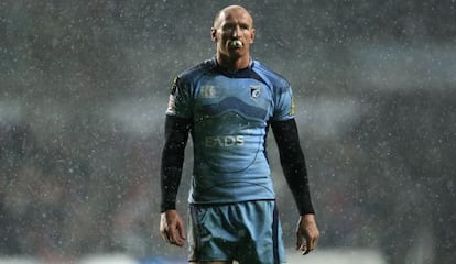 Gareth Thomas, con la camiseta de los Cardiff Blues, en un partido de 2010.