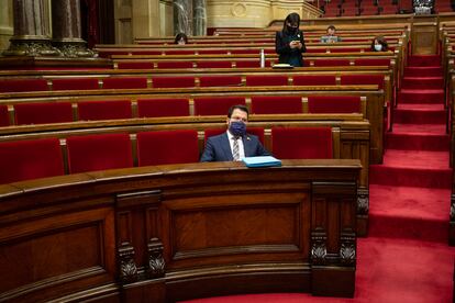 Pere Aragonès en la primera sesión de control al Govern en el Parlament de Cataluña tras el cese de Torra.