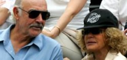 Fotografía de Sean Connery y su mujer que fue tomada en 2005.