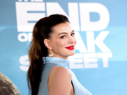 Anne Hathaway, en el estreno de 'El final de Oak Street' en Los Ángeles, California, el 9 de agosto de 2026.