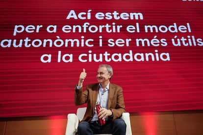 El expresidente del Gobierno José Luis Rodríguez Zapatero durante la primera jornada del XV Congreso del PSPV-PSOE celebrada este viernes en el Palacio de Congresos de Valencia.