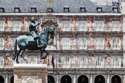 En la posición número 12 de las ciudades más fotografiadas está Madrid. El punto más fotografiado es la céntrica plaza Mayor (en la imagen). De hecho, la mayoría de los indicadores calientes de la ciudad se localizan en el distrito Centro, pues es donde se ubican la Puerta del Sol, Callao, Ópera y el palacio de Oriente.