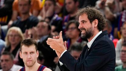 El entrenador del Barcelona, Roger Grimau, durante el partido.