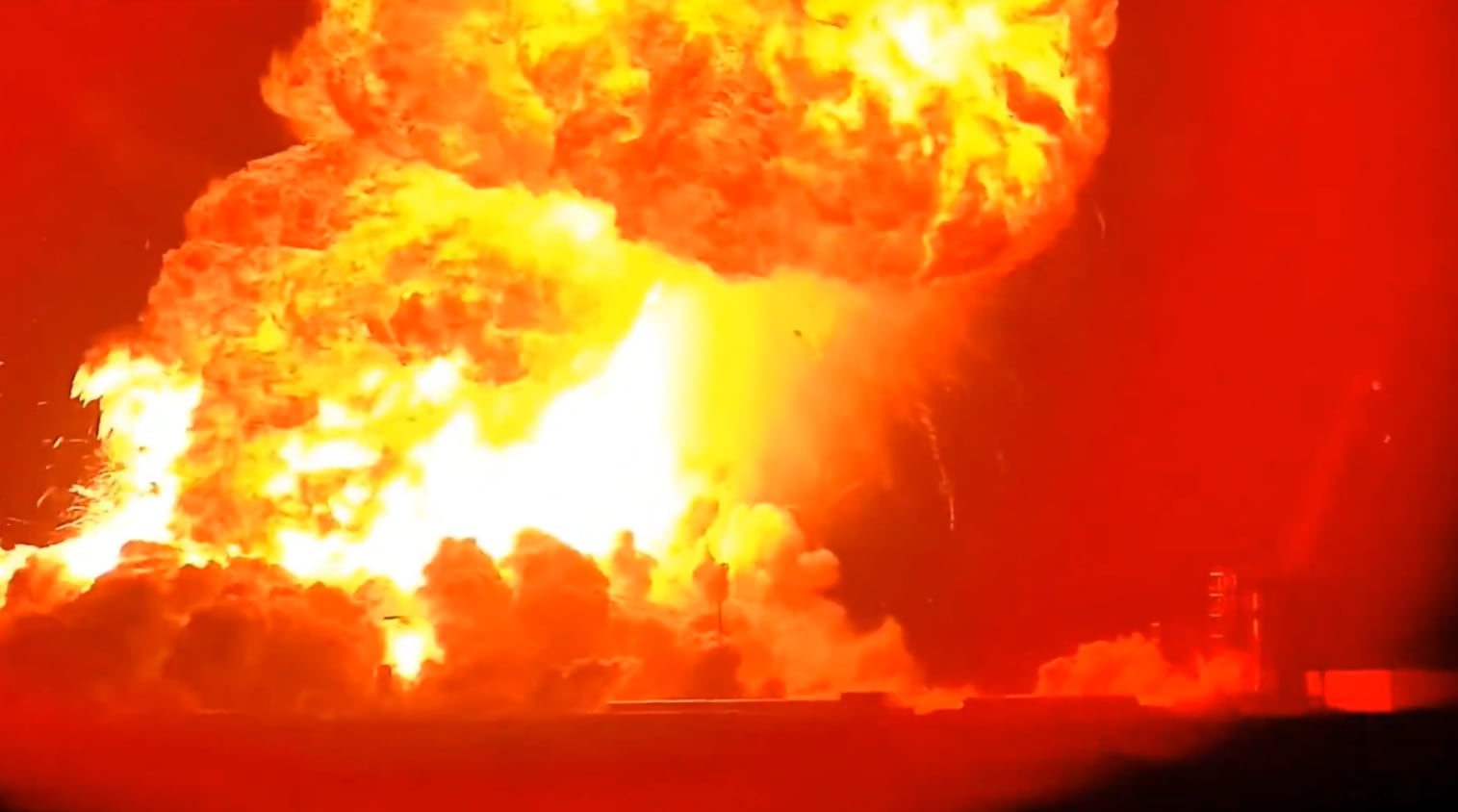 La ‘Starship’ de SpaceX explota en tierra generando una enorme bola de fuego