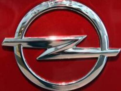 Opel suspende cinco turnos de producción por un problema grave de suministro