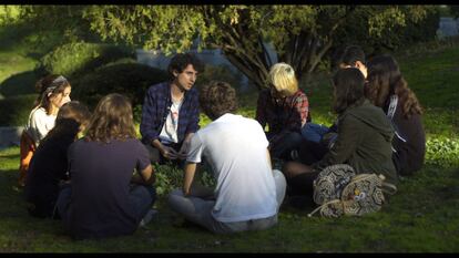 Adolescentes de 'Quién lo impide' (2021), dirigida por Jonás Trueba.