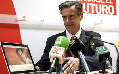 Juan Fernando López Aguilar, durante una rueda de prensa en abril.