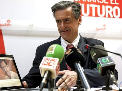 Juan Fernando López Aguilar, durante una rueda de prensa en abril.