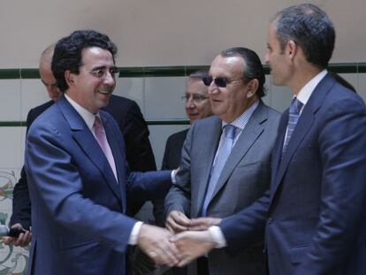 Santiago Calatrava, Alberto Fabra y Francisco Camps, en la presentaci&oacute;n del Centro de Convenciones de Castell&oacute;n en 2008.