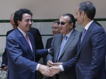 Santiago Calatrava, Alberto Fabra y Francisco Camps, en la presentación del Centro de Convenciones de Castellón en 2008.