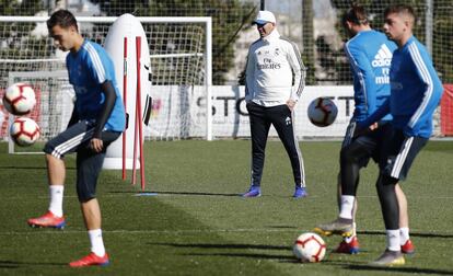 Zidane, en la sesión de entrenamiento, este miércoles.