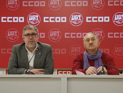 El secretario general de CC.OO, Unai Sordo, y el de UGT, Pepe Álvarez, se reúnen para analizar la situación del diálogo social y las propuestas sindicales para los primeros meses de 2019.