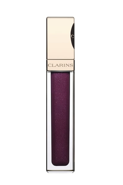 Los nuevos Gloss Prodige de Clarins son perfecrtos para unos labios muy brillantes pero con un color intenso. Éste es el tono 07 Blackberry. Cuesta 18,50 euros.