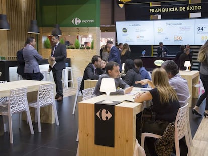 El sector ya cuenta con 1.376 enseñas y más de 77.000 locales.