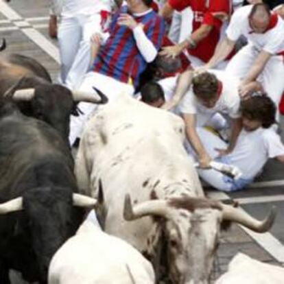 Encierro accidentado en Pamplona.