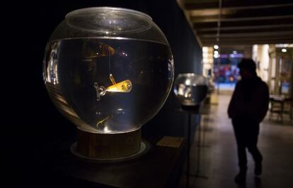 Una de las peceras de Aquarium, del artista Miquel Aparici en la galería Tekhnart.