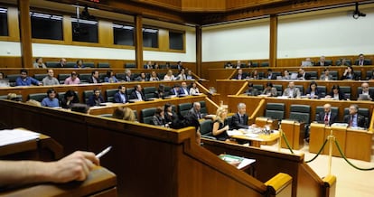 El Parlamento vasco este jueves minutos antes de leer la declaración.