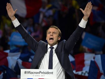 El candidato al El&iacute;seo, Emmanuel Macron, el 17 de abril en Par&iacute;s.  