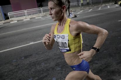 Johanna Backlund, de Suecia, en un momento de la competición en Doha.