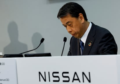 El consejero delegado de Nissan, Makoto Uchida, durante la rueda de prensa celebrada este 13 de febrero en Yokohama (Japón).