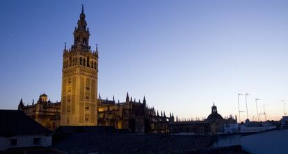 La Catedral de Sevilla al atardecer.