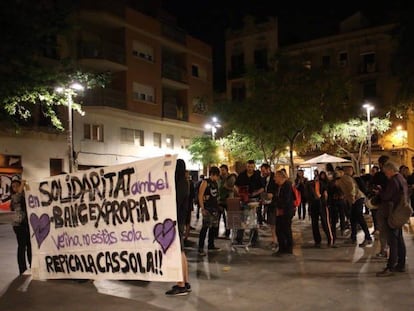 Cassolada al barri de Gràcia pel Banc Expropiat.