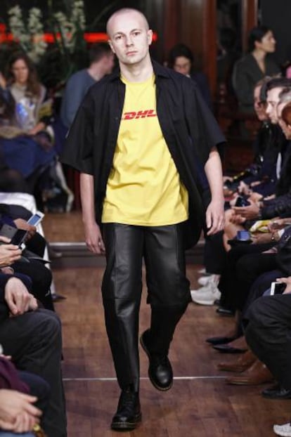 La camiseta de DHL de Vetements, de su colección primavera-verano 2016.