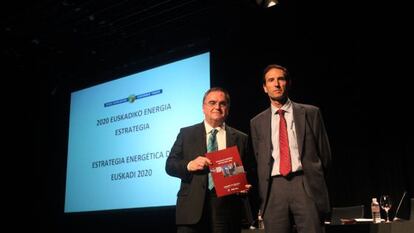 Xabier Garmendia, a la izquierda, y José Ignacio Hormaeche, ayer en Bilbao.