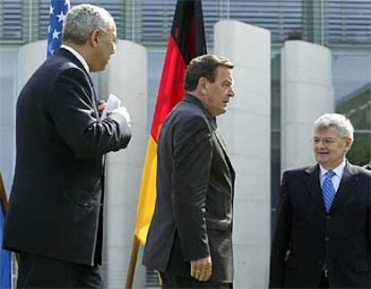 Powell, Schröder y Fischer, hoy en Berlín.