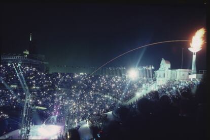 Antonio Rebollo enciende el pebetero en la ceremonia inaugural de Barcelona 92.