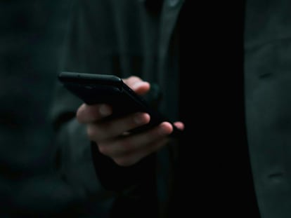 Uso de un smartphone con sistema operativo Android